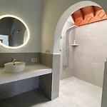 Dora Bella Lanzarote Willa