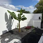 Dora Bella Lanzarote Willa