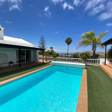 Dora Bella Lanzarote Villa