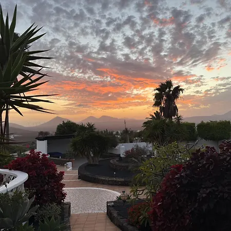 Dora Bella Lanzarote Villa *
