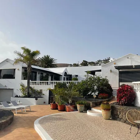 Dora Bella Lanzarote * Nazaret