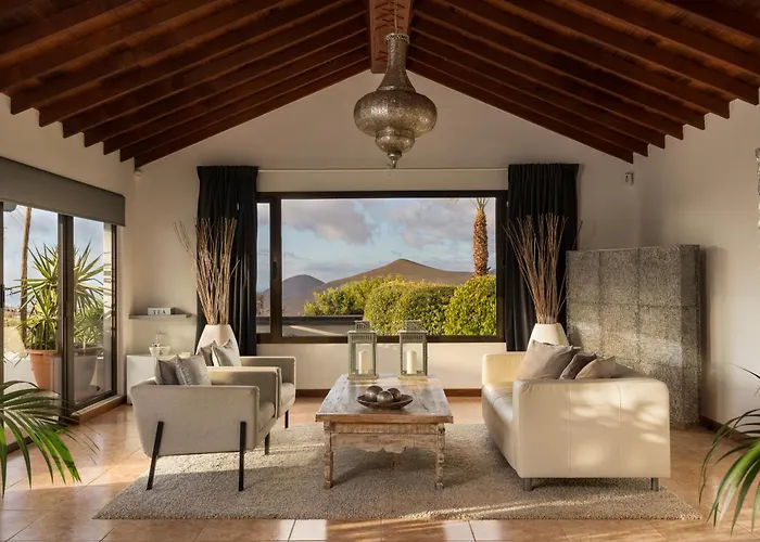 Dora Bella Lanzarote *