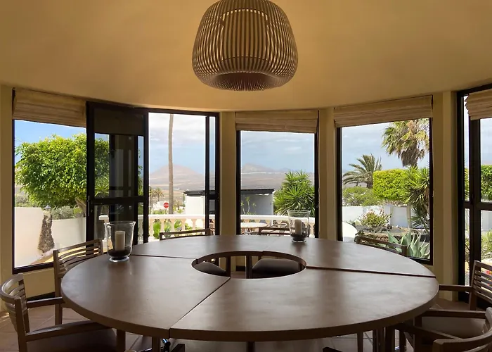 Dora Bella Lanzarote *