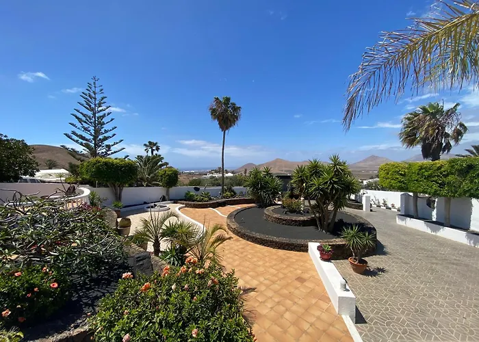 Dora Bella Lanzarote * Nazaret