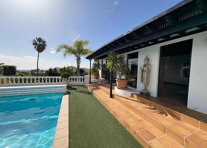 Dora Bella Lanzarote Villa *