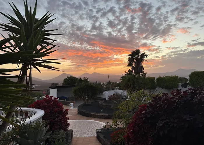 Dora Bella Lanzarote Villa *