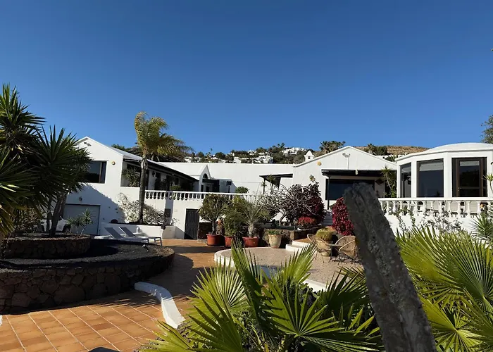 Dora Bella Lanzarote Nazaret